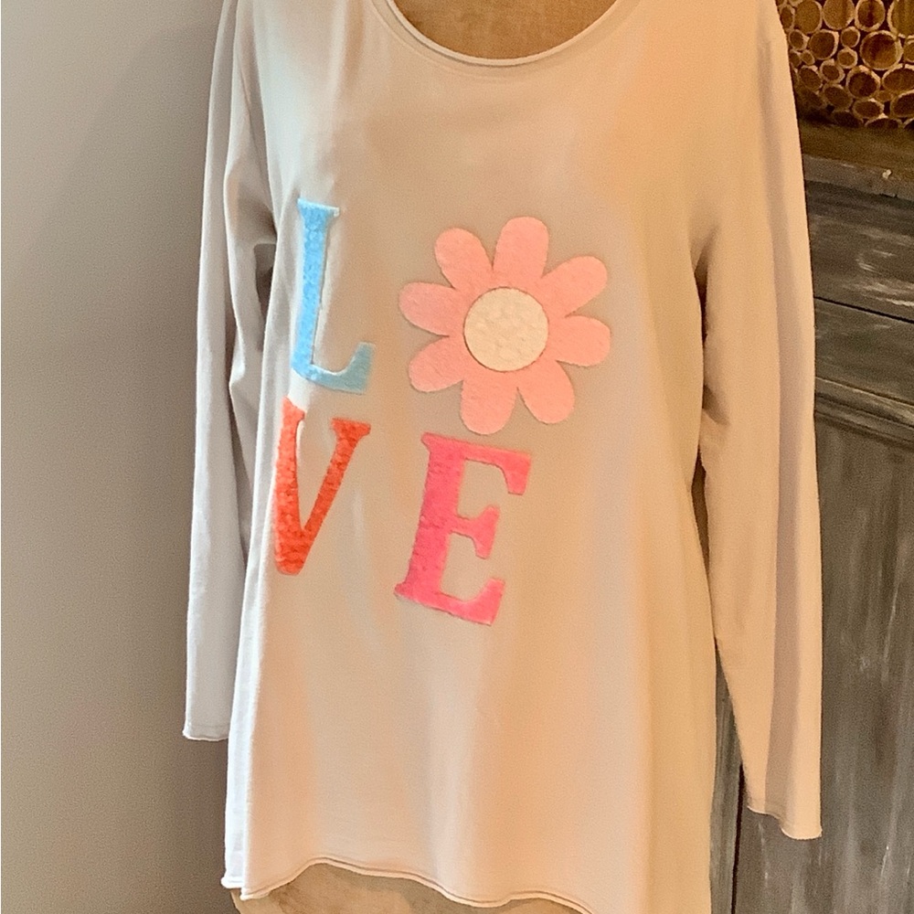 - Cream Crew Neck Sweater  ONE SIZE, french terry